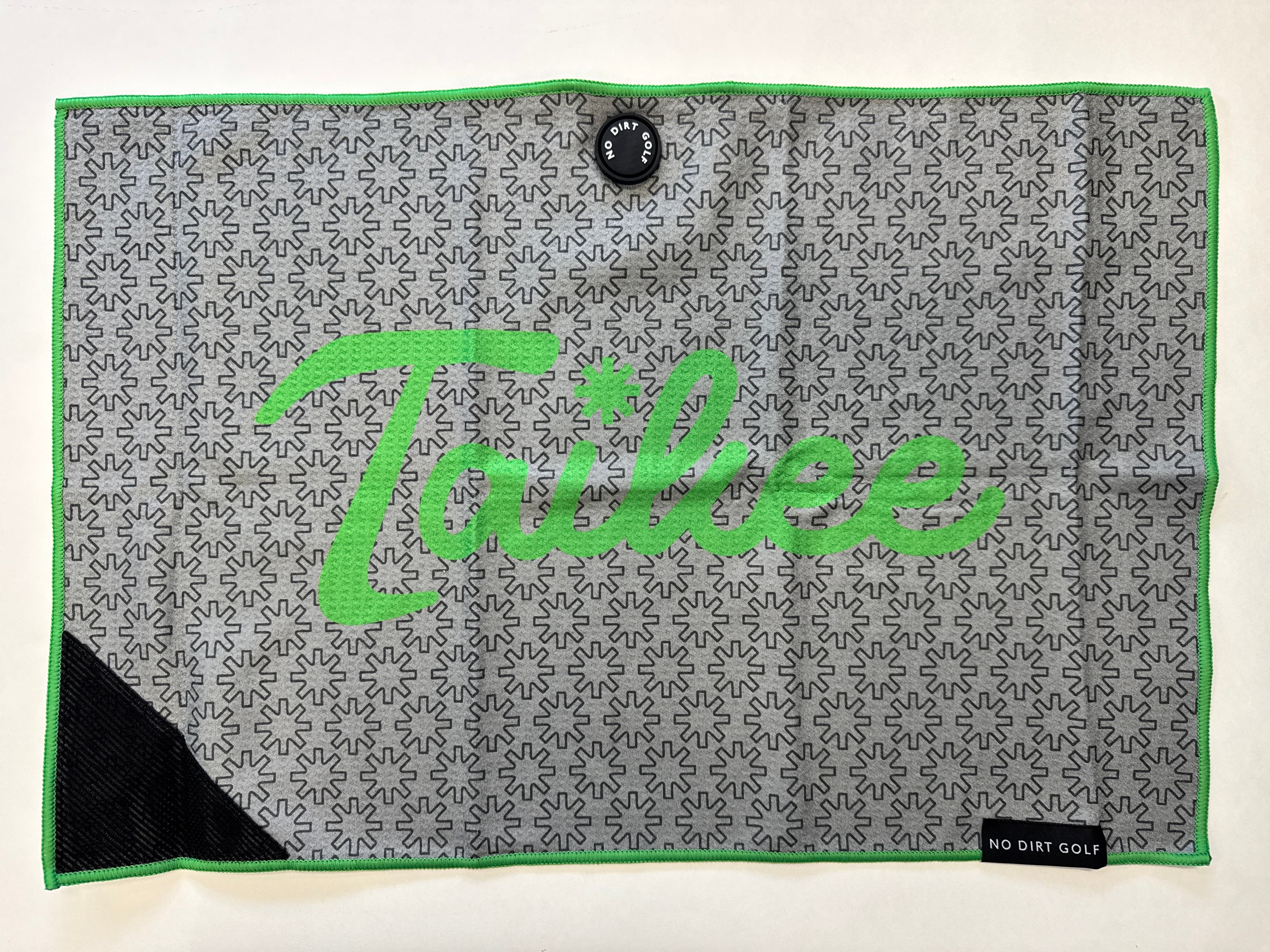 Taikee No Dirt Golf Towel